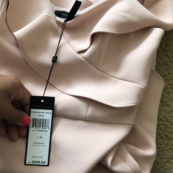 BCBG MAXAZRIA “Malik” in Pale Pink - Picture 3 of 5